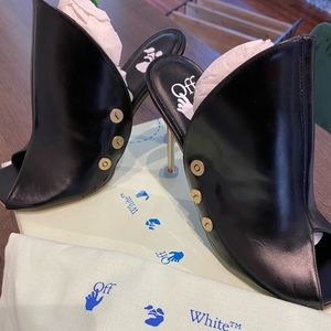 Off-White Shoe size 8 Brand New Never Worn